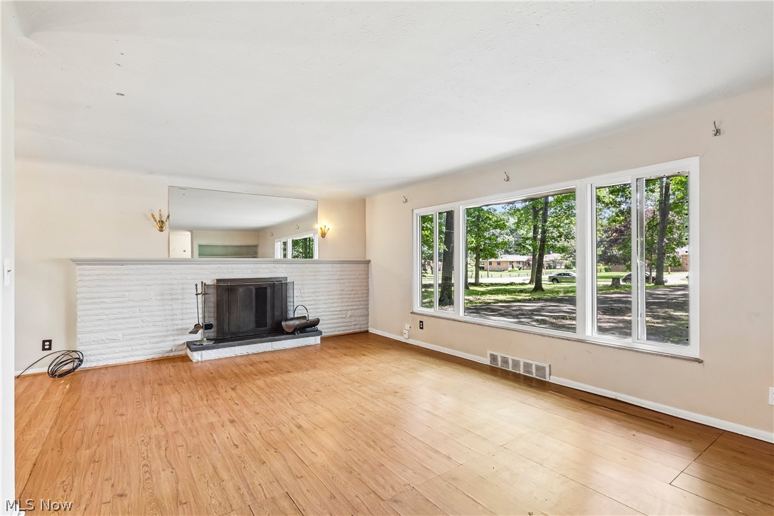 2394 Dentzler Road Parma OH 44134