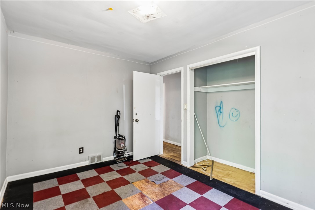 2394 Dentzler Road Parma OH 44134