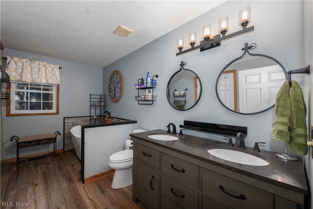 6139 Cartage Avenue NW Canal Fulton OH 44614