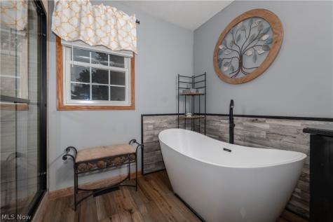 6139 Cartage Avenue NW Canal Fulton OH 44614