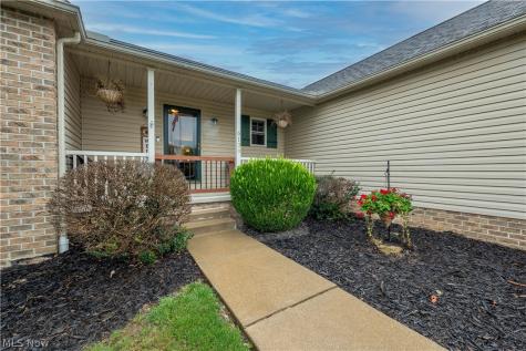 6139 Cartage Avenue NW Canal Fulton OH 44614