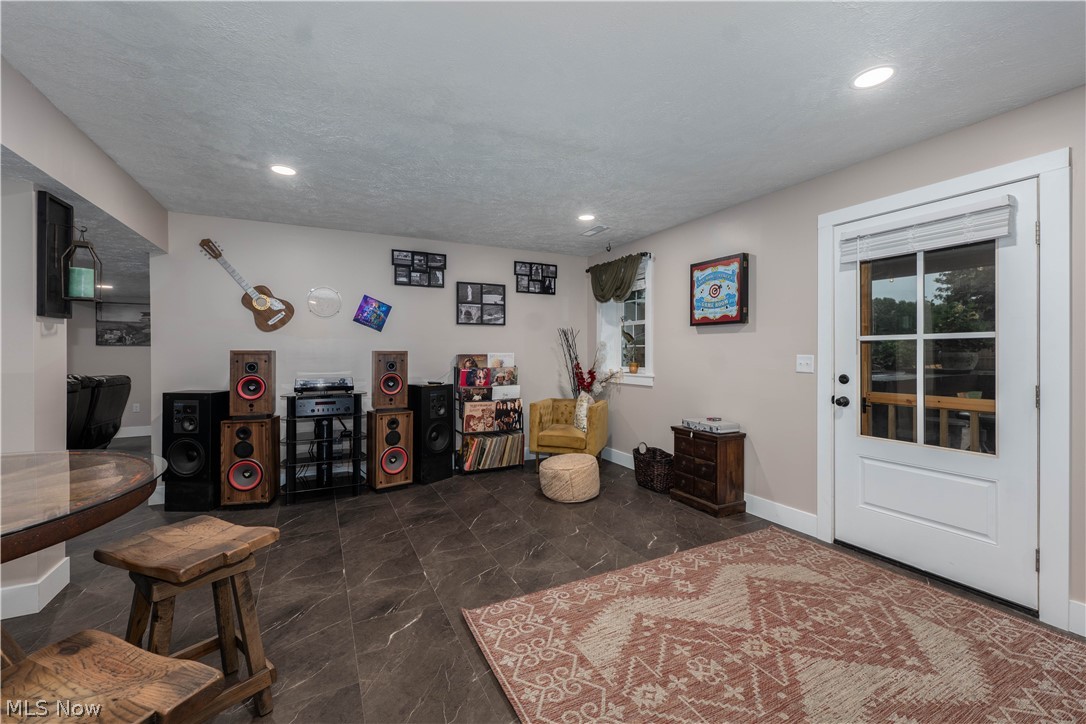 6139 Cartage Avenue NW Canal Fulton OH 44614