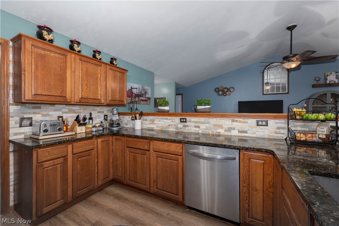 6139 Cartage Avenue NW Canal Fulton OH 44614