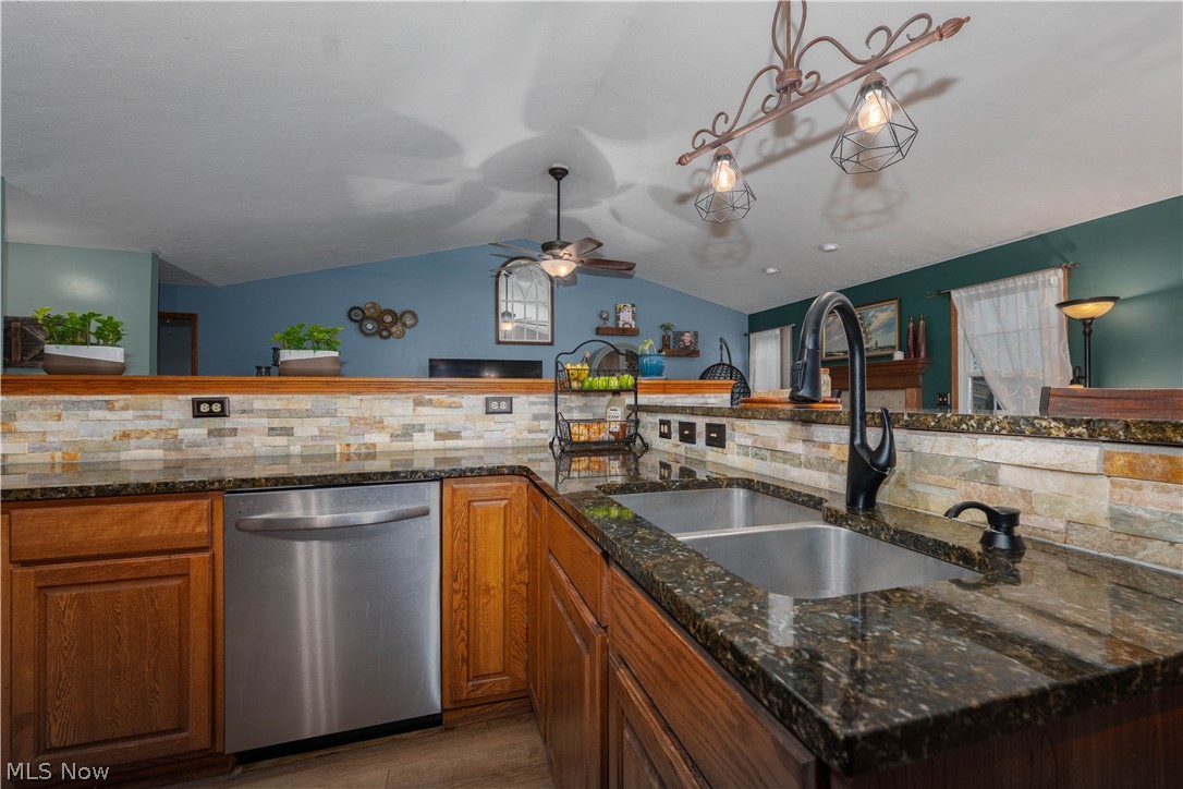 6139 Cartage Avenue NW Canal Fulton OH 44614