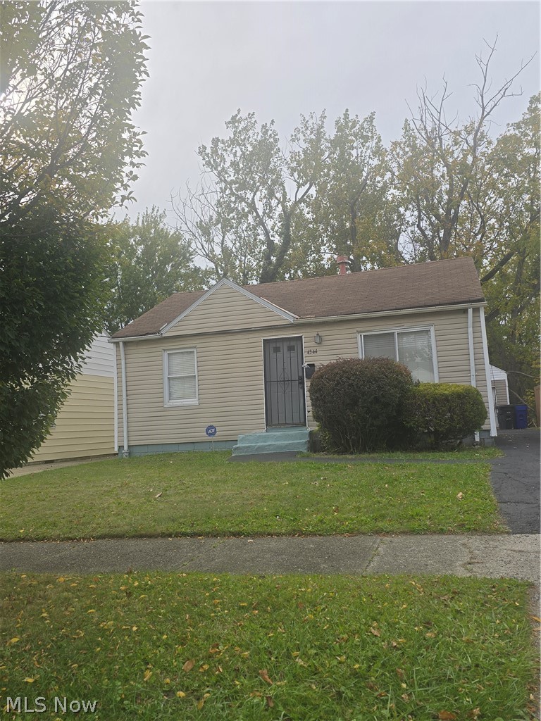 4344 E 144th Street Cleveland OH 44128