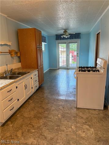 853 W River Road N Elyria OH 44035