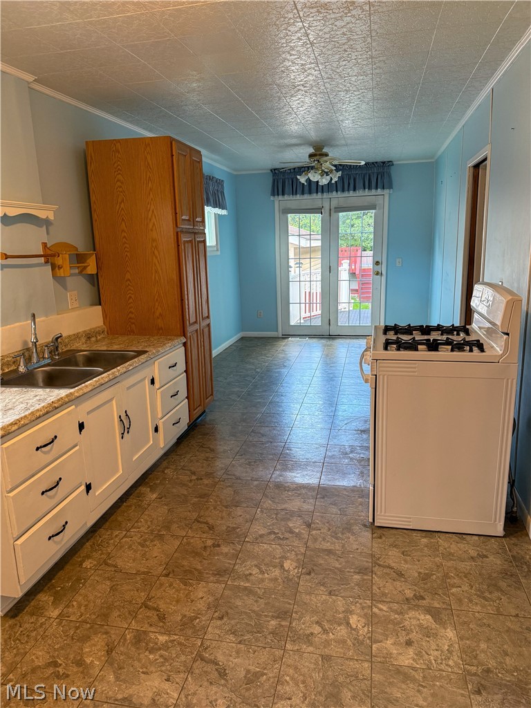 853 W River Road N Elyria OH 44035