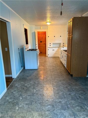 853 W River Road N Elyria OH 44035