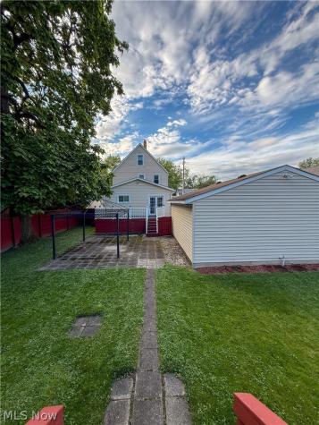 853 W River Road N Elyria OH 44035