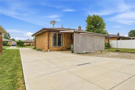 1511 David Avenue Parma OH 44134
