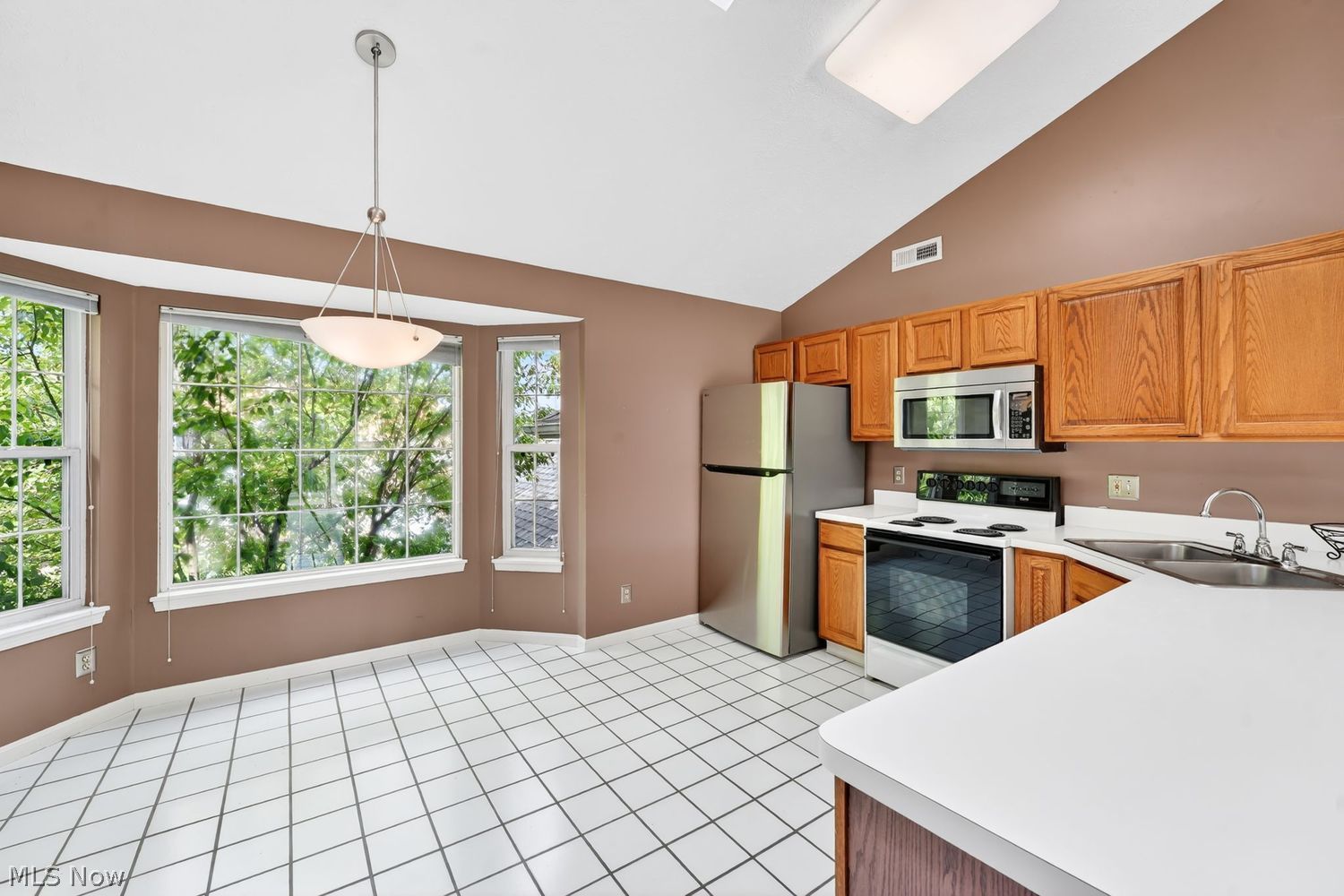 658 Tollis Parkway Broadview Heights OH 44147