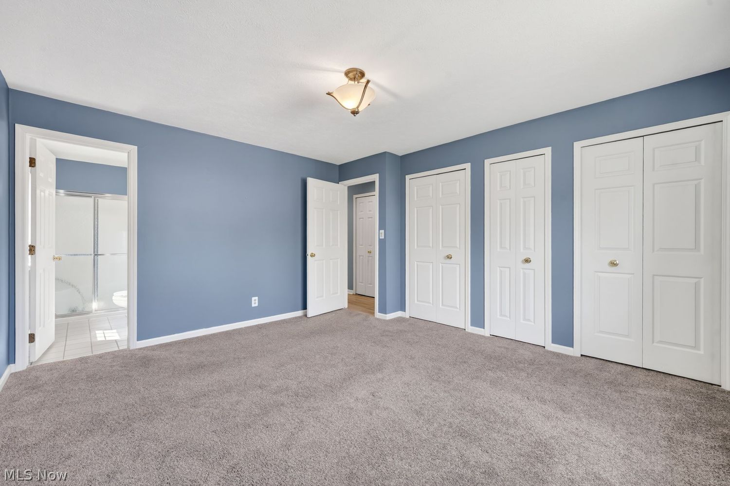 658 Tollis Parkway Broadview Heights OH 44147