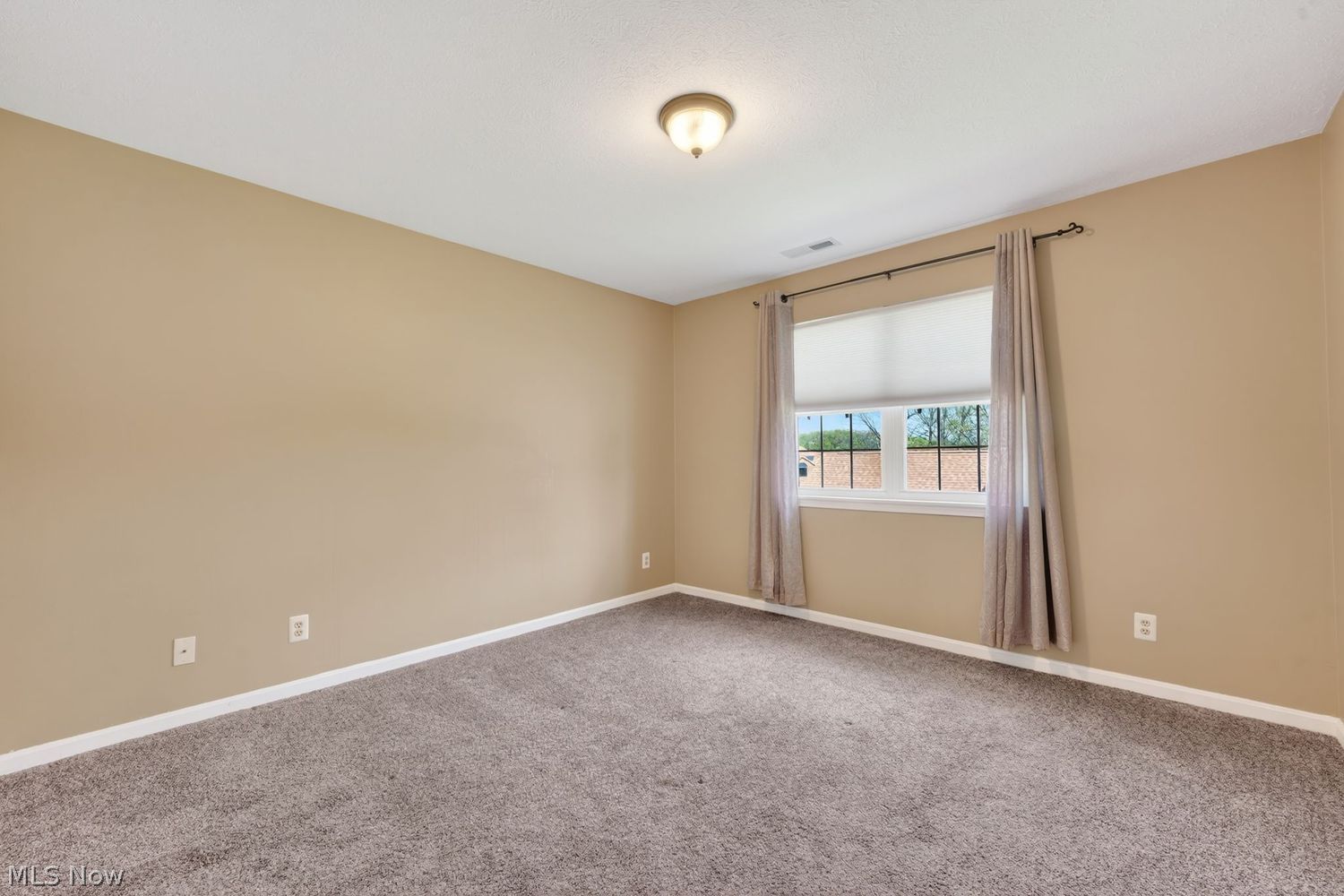 658 Tollis Parkway Broadview Heights OH 44147