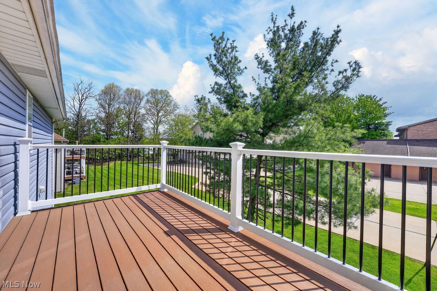 658 Tollis Parkway Broadview Heights OH 44147