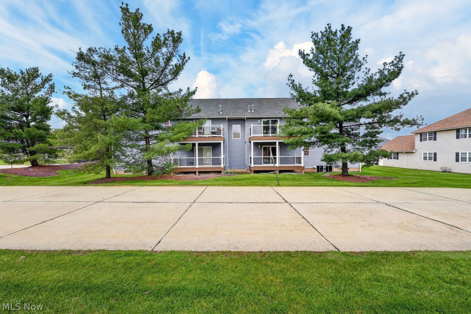 658 Tollis Parkway Broadview Heights OH 44147