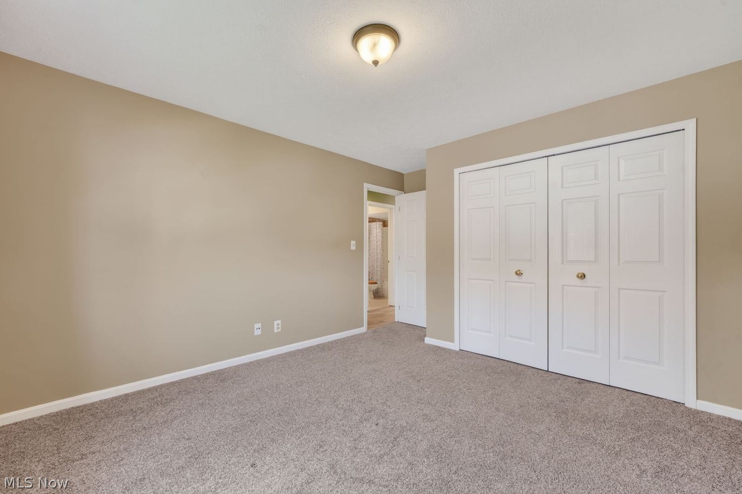 658 Tollis Parkway Broadview Heights OH 44147
