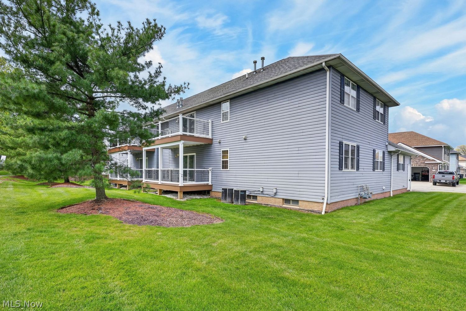 658 Tollis Parkway Broadview Heights OH 44147
