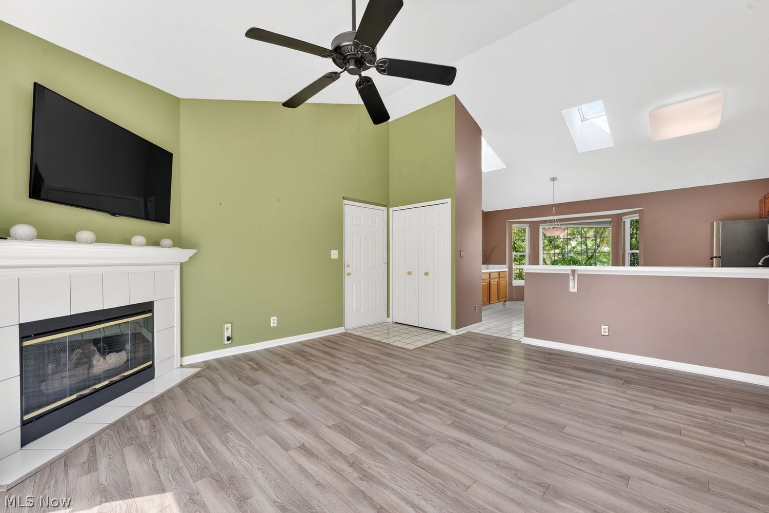 658 Tollis Parkway Broadview Heights OH 44147