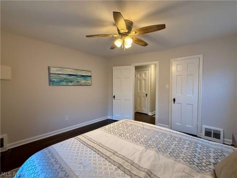 2216 Barrington Road University Heights OH 44118