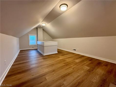 2216 Barrington Road University Heights OH 44118
