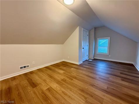2216 Barrington Road University Heights OH 44118