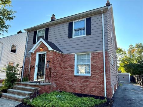 2216 Barrington Road University Heights OH 44118