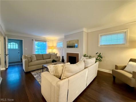 2216 Barrington Road University Heights OH 44118