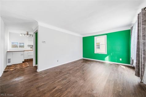 406 E 274th Street Euclid OH 44132