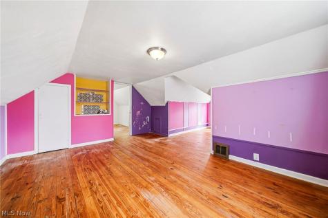 406 E 274th Street Euclid OH 44132