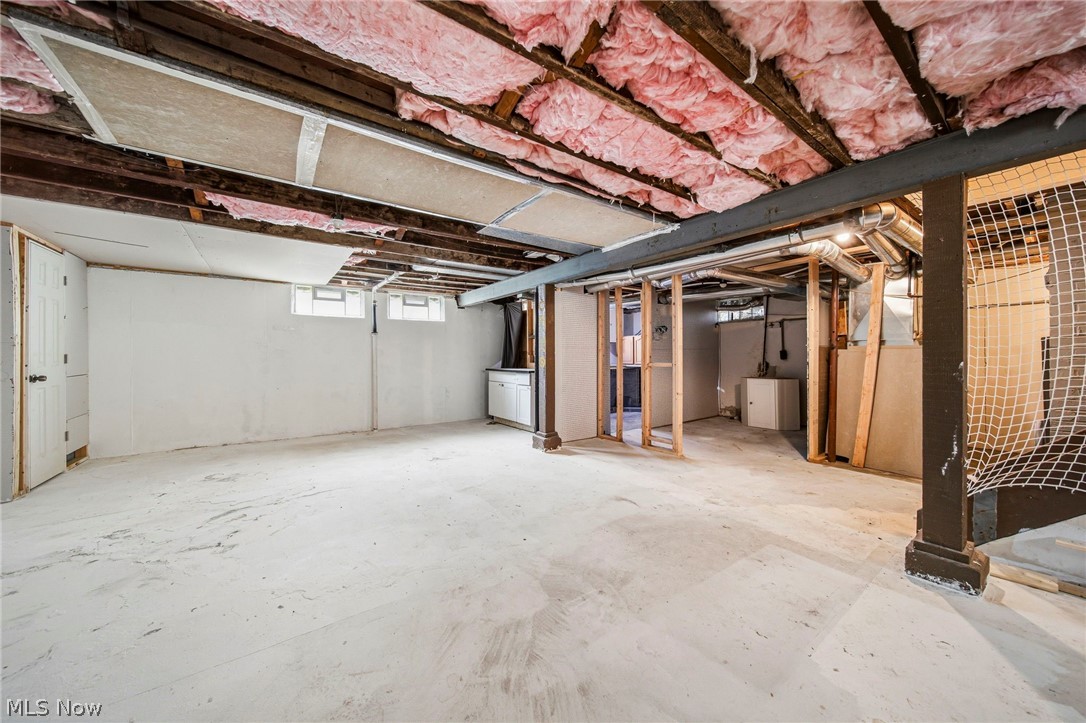 406 E 274th Street Euclid OH 44132