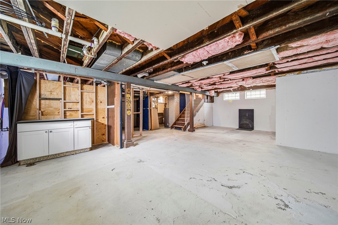 406 E 274th Street Euclid OH 44132