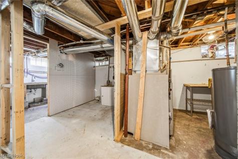 406 E 274th Street Euclid OH 44132