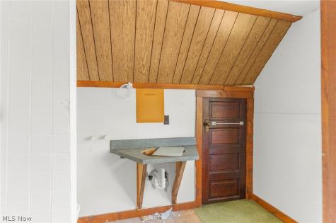 1332 Elm Street Youngstown OH 44505