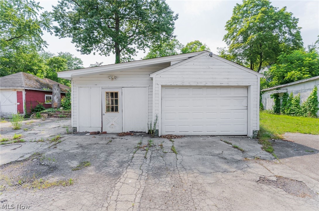 1332 Elm Street Youngstown OH 44505