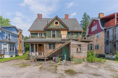 1332 Elm Street Youngstown OH 44505