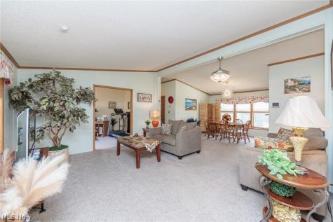 78 Periwinkle Drive Olmsted Twp OH 44138