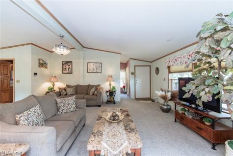 78 Periwinkle Drive Olmsted Twp OH 44138