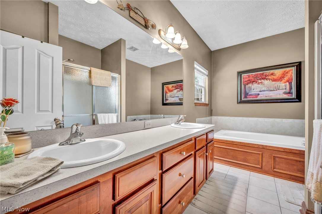 880 Shadow Creek Trail Amherst OH 44001