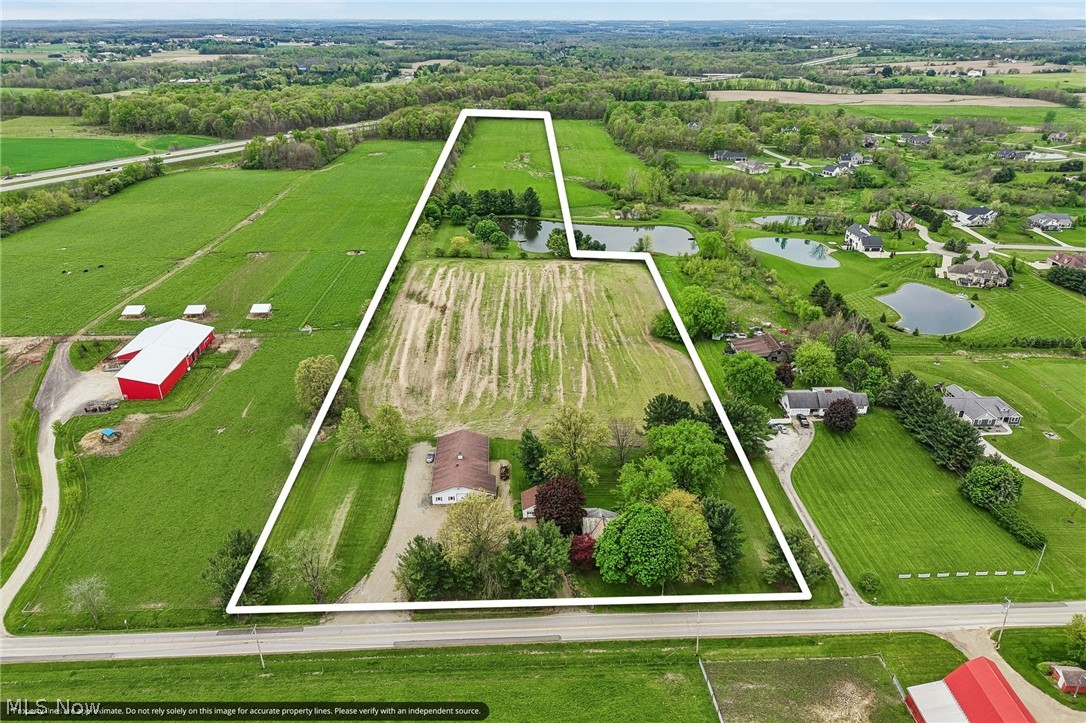 4416 Paradise Road Seville OH 44273