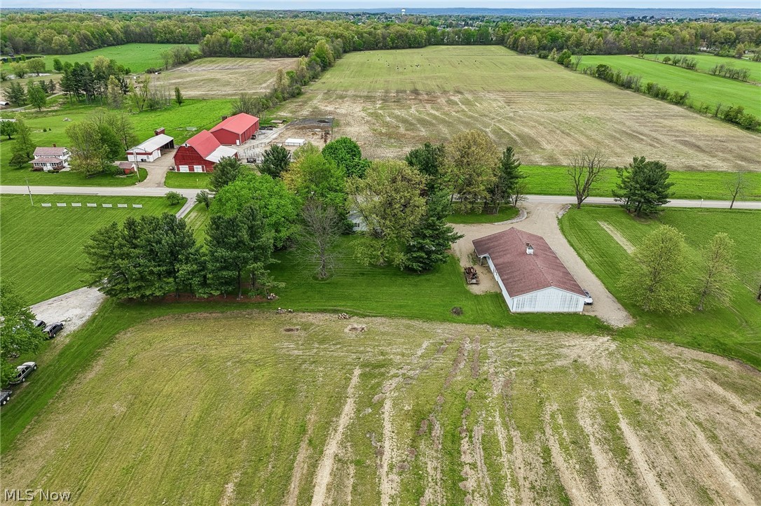 4416 Paradise Road Seville OH 44273