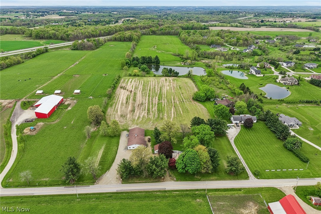 4416 Paradise Road Seville OH 44273