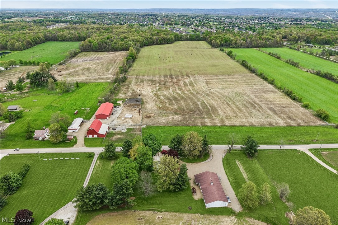 4416 Paradise Road Seville OH 44273