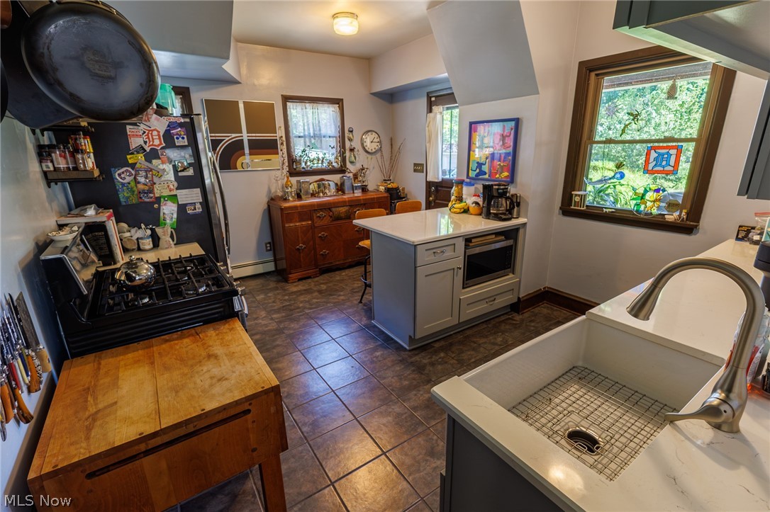 2065 West Boulevard Cleveland OH 44102