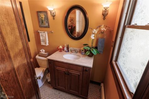 2065 West Boulevard Cleveland OH 44102