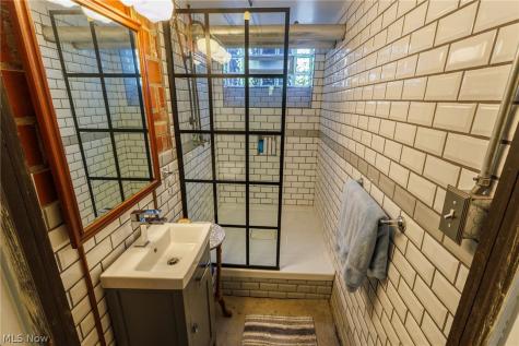 2065 West Boulevard Cleveland OH 44102