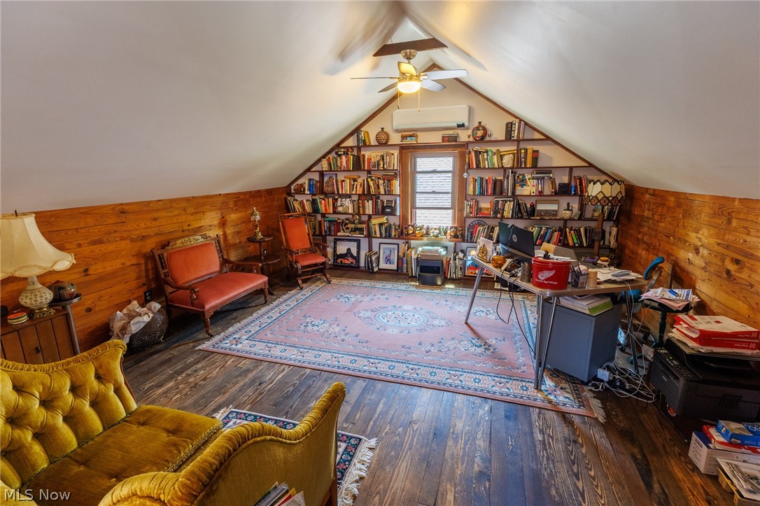 2065 West Boulevard Cleveland OH 44102