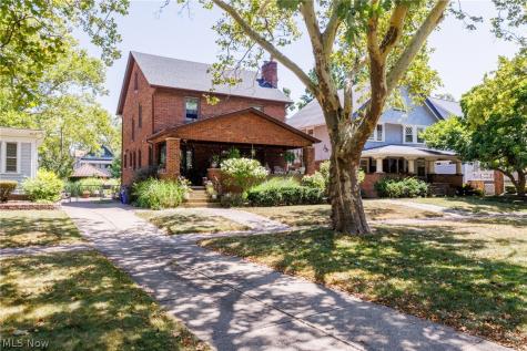 2065 West Boulevard Cleveland OH 44102