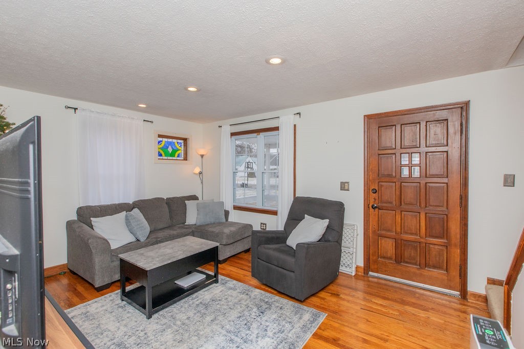 299 Inwood Boulevard Avon Lake OH 44012