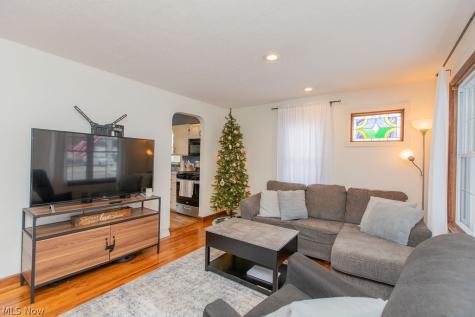 299 Inwood Boulevard Avon Lake OH 44012