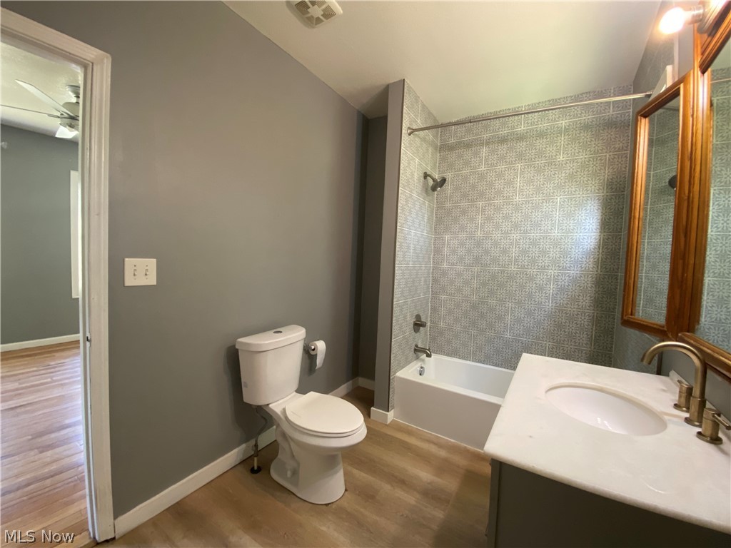1172 Holmden Avenue Cleveland OH 44109